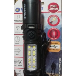 Torcia led 3 w ricaricabile  diverse funzioni